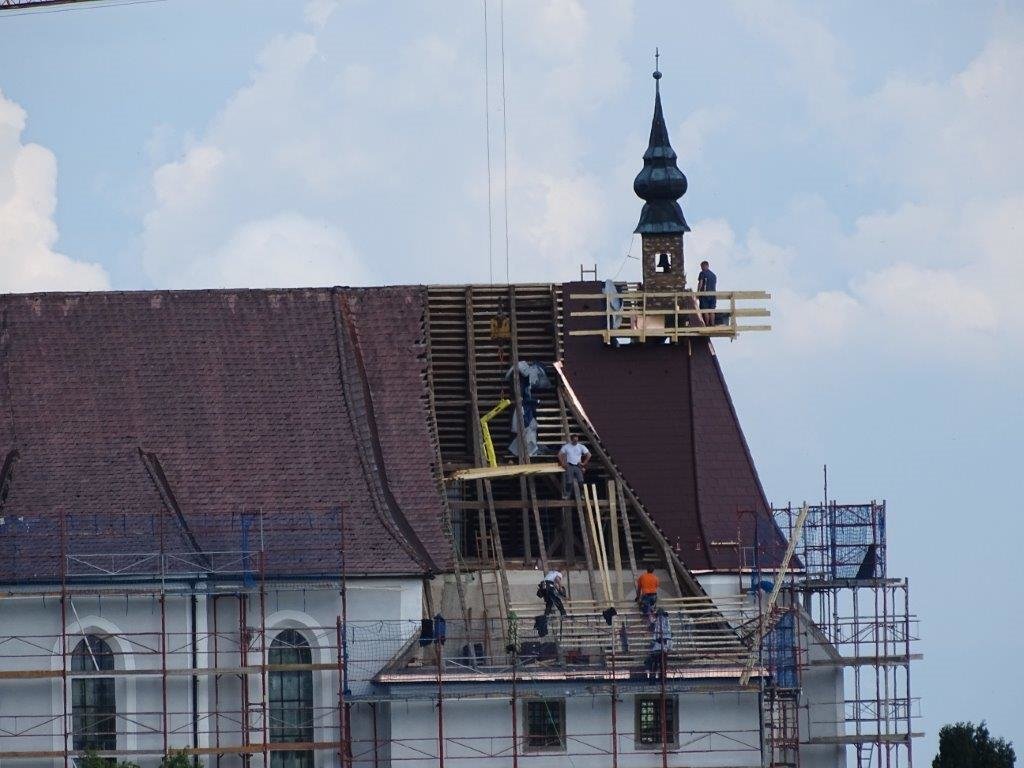 Erneuerung des Kirchendaches